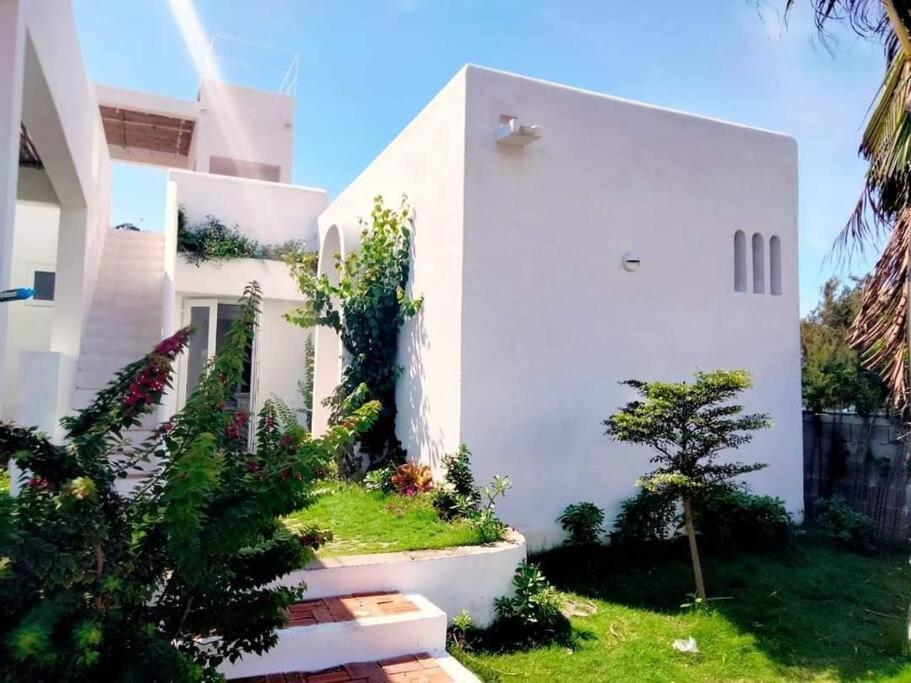 Ho Lan Retreat, Villa Mat Bien Danh Cho 8 Nguoi. Pho Tri Dış mekan fotoğraf